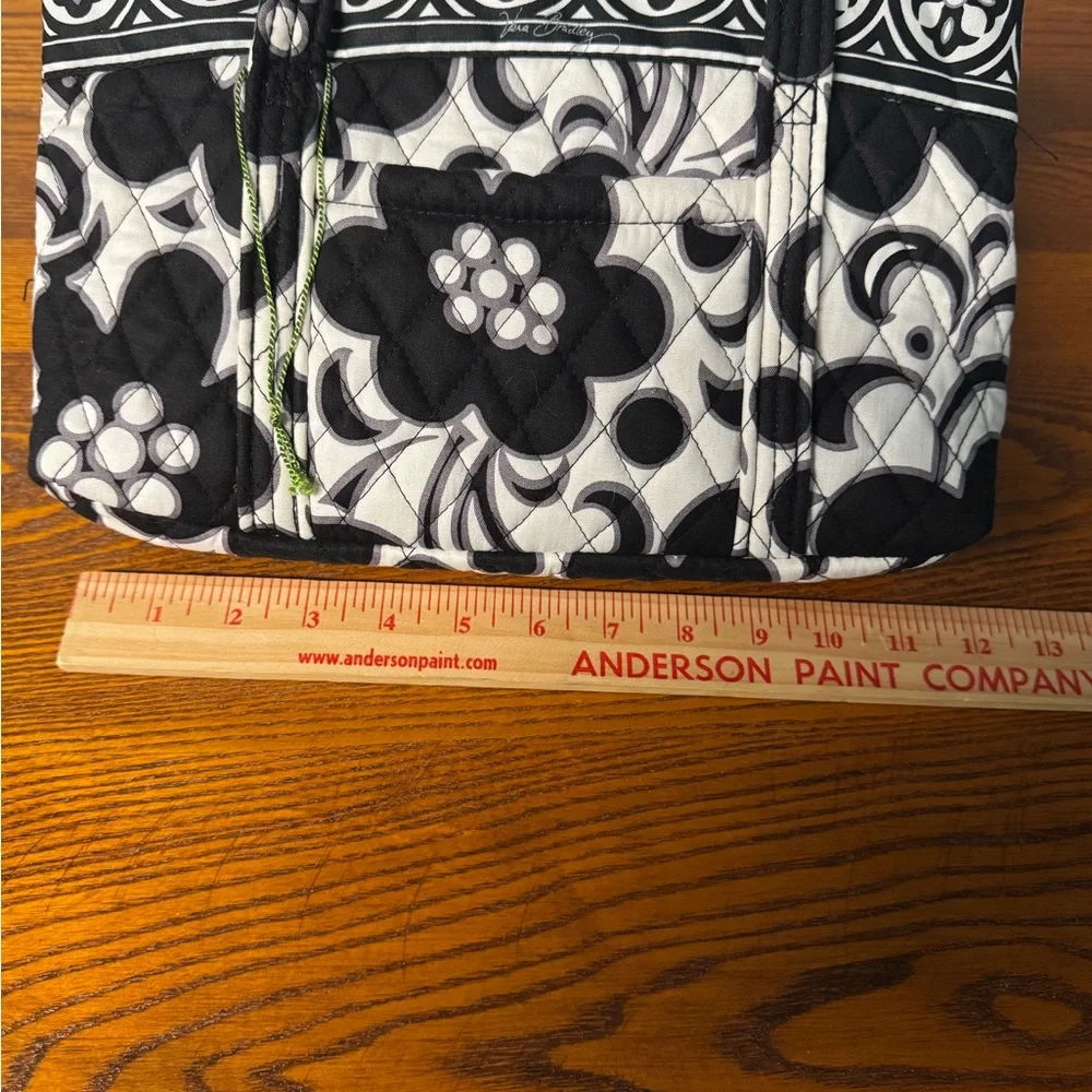New Vera Bradley Bag~ Black & White ~ 11 1/2”W x 8”T - Picture 8 of 10
